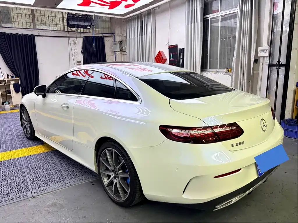 Mercedes-Benz E-Class 2022