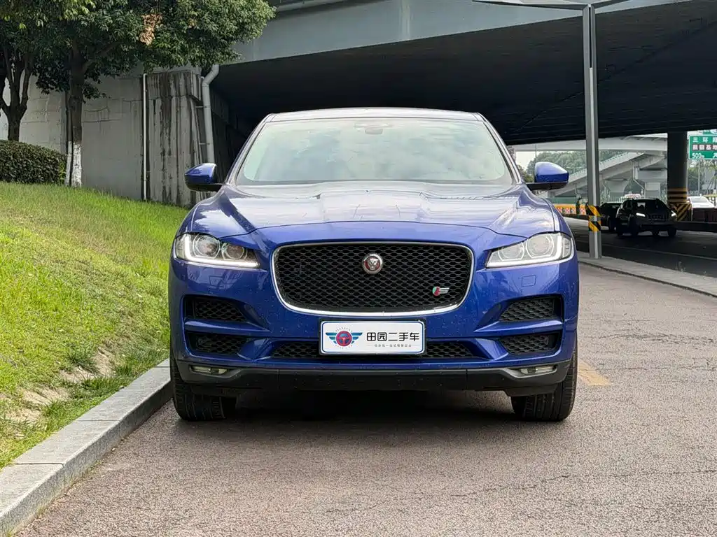 Jaguar F-PACE 2019