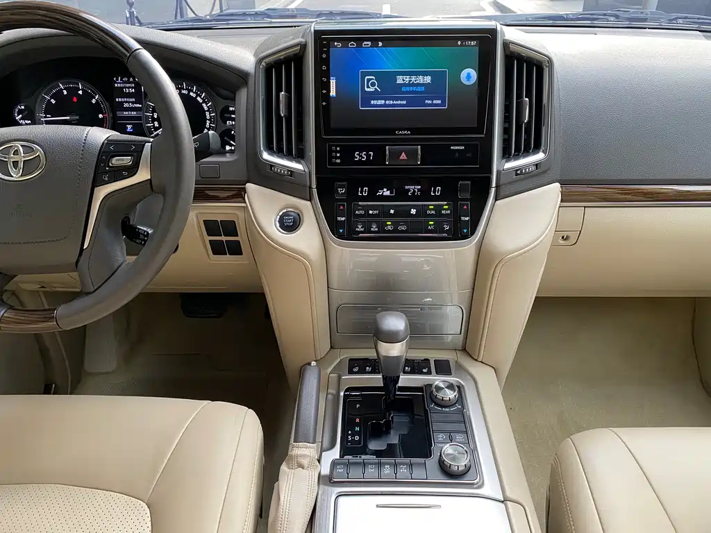 Toyota Land Cruiser 2019 — фото 12