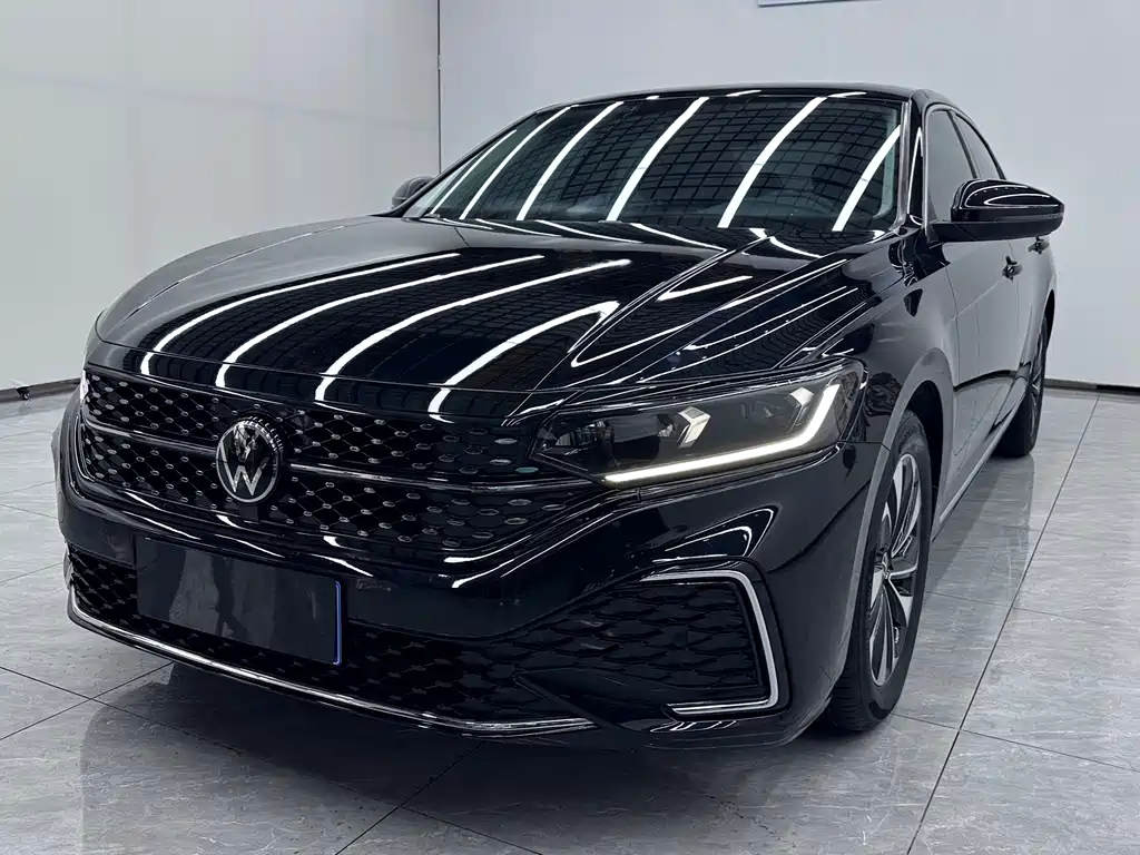 Volkswagen Passat 2023