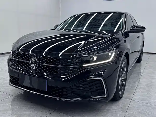Volkswagen Passat 2023
