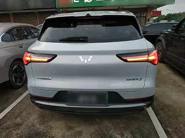 Wuling Starlight S 2024
