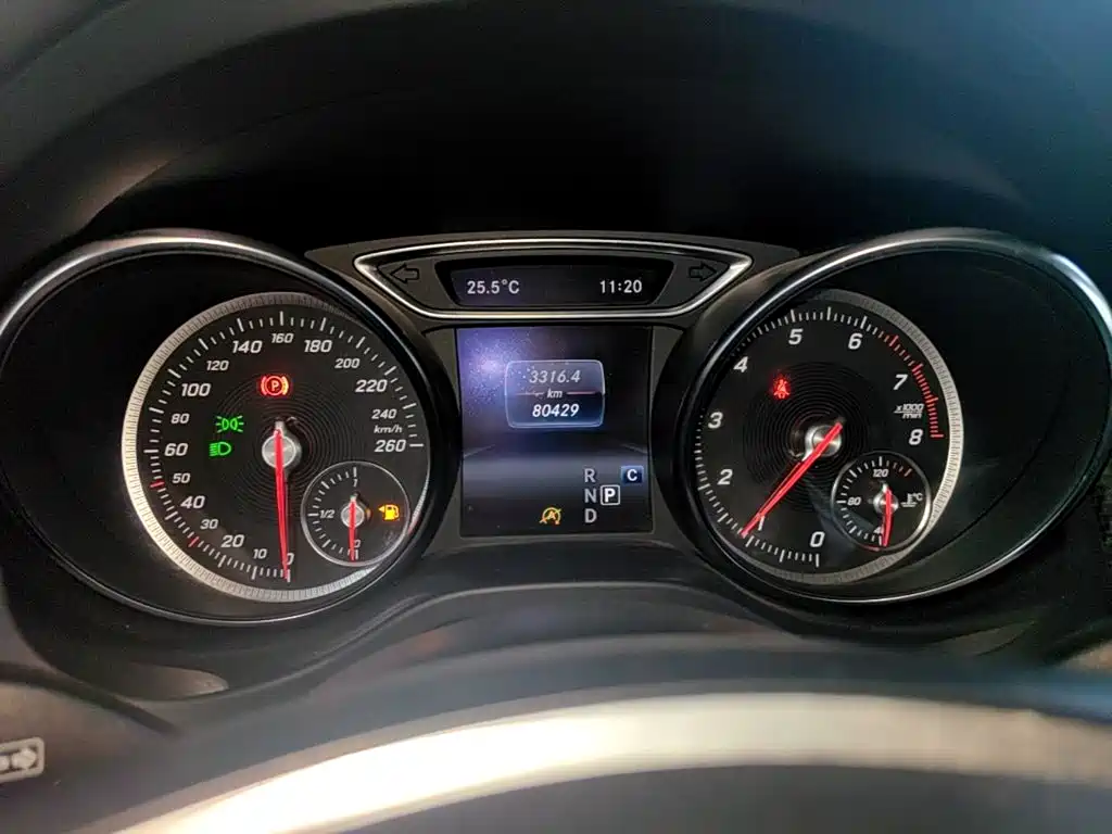 Mercedes-Benz GLA 2018 — фото 12