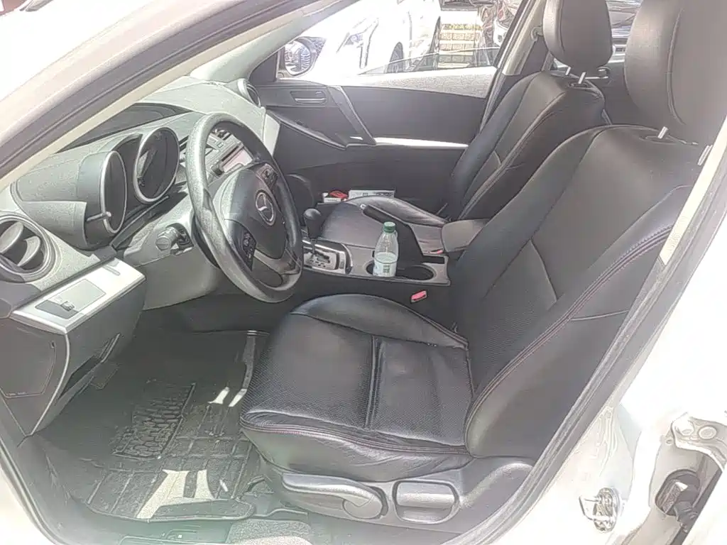 Mazda 3 Xingcheng 2015 — фото 15