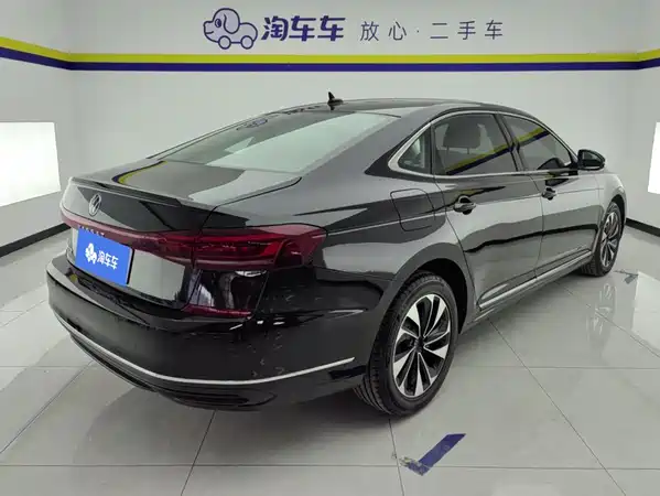 Volkswagen Passat 2024