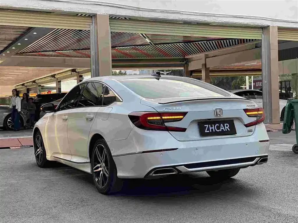 Honda Accord 2022 — фото 6