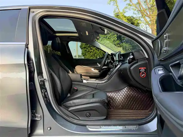 Mercedes-Benz C-Class 2020