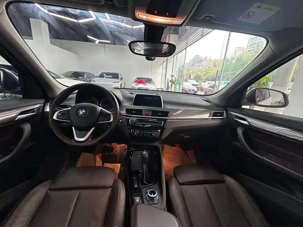 BMW X1 2018 — фото 8