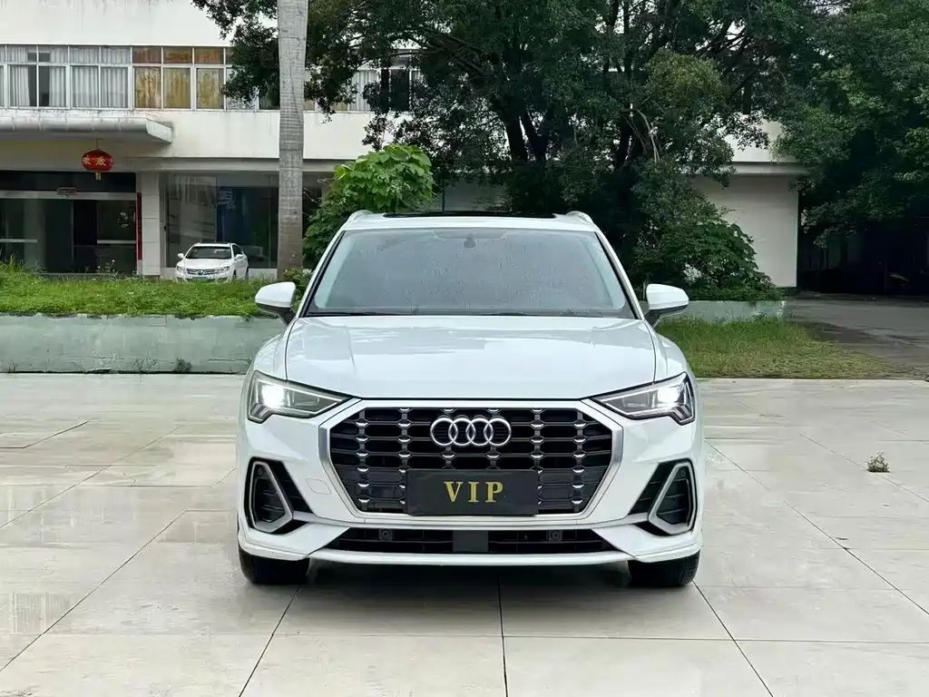 Audi Q3 2020 — фото 2