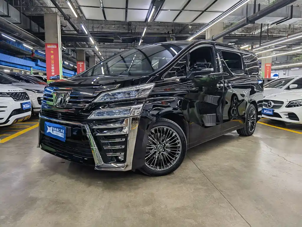Toyota Vellfire 2021 — фото 1