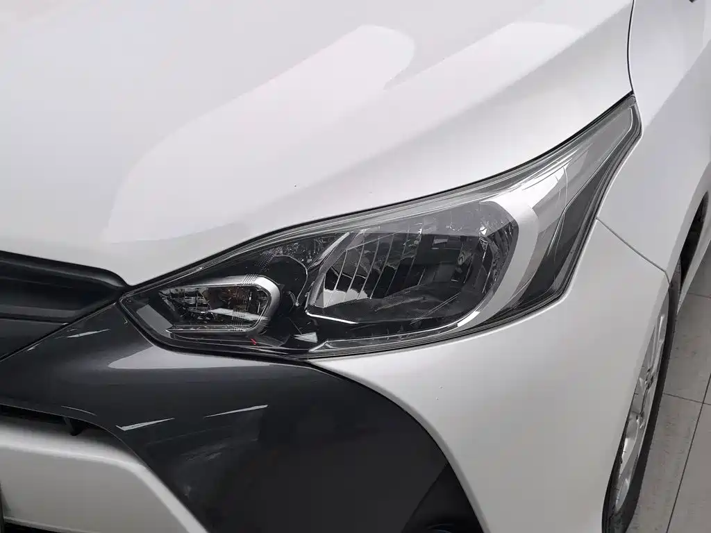 Toyota Yaris L 2019