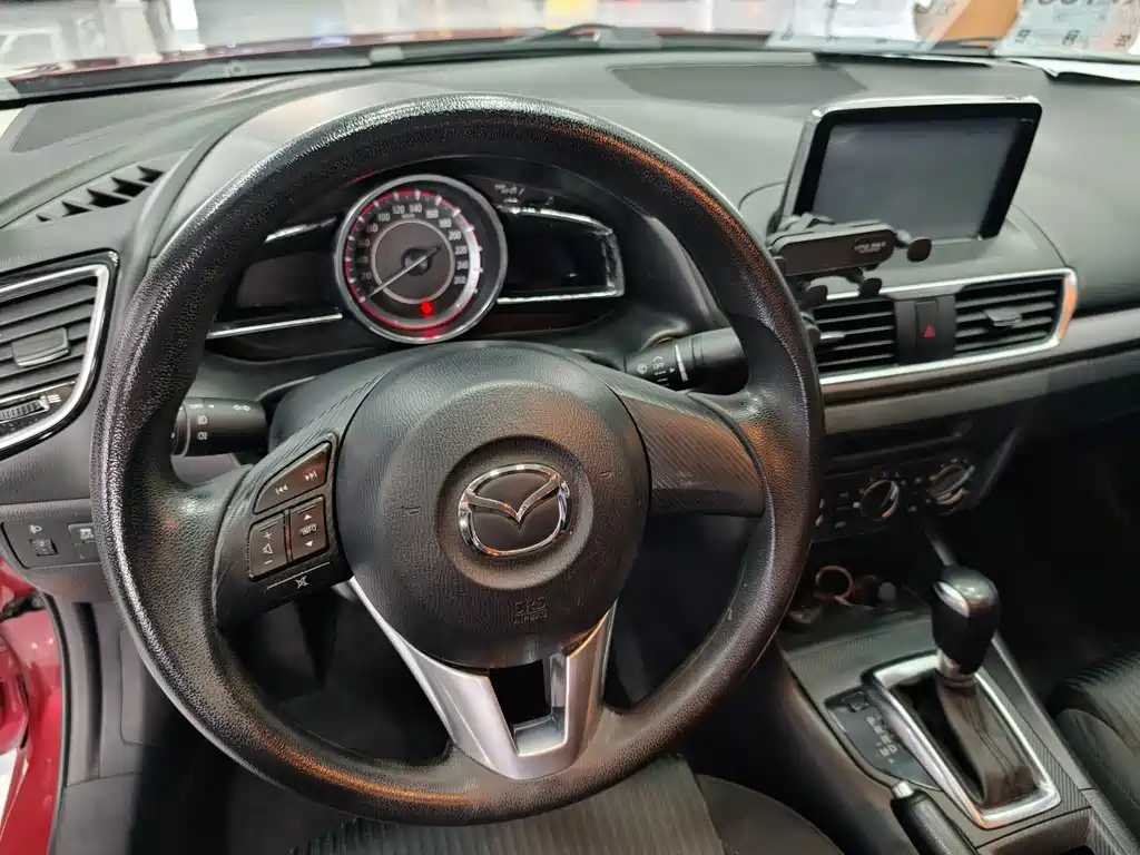 Mazda 3 Angkesela 2016