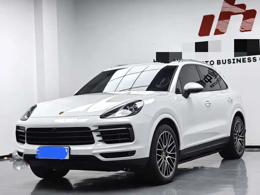 Porsche Cayenne 2021 — фото 1