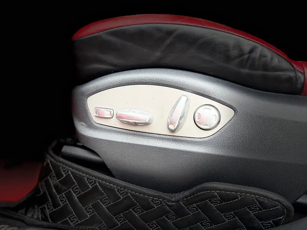 Porsche Cayenne 2015 — фото 10