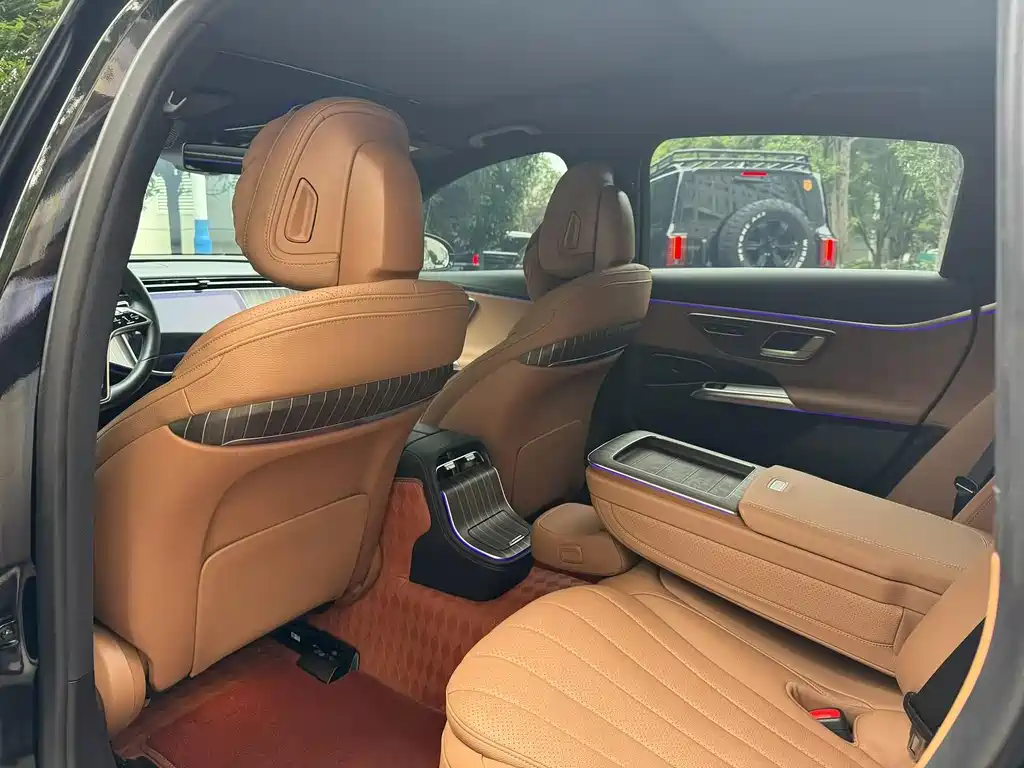 Mercedes-Benz E-Class 2024