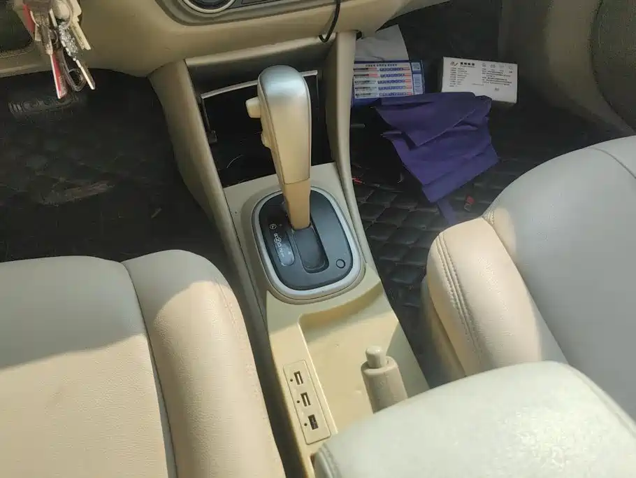 Nissan Sylphy 2016 — фото 16