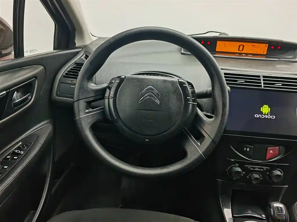 Citroen C-Quatre 2014 — фото 11