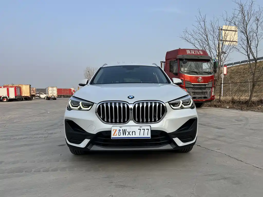 BMW X1 2021 — фото 2