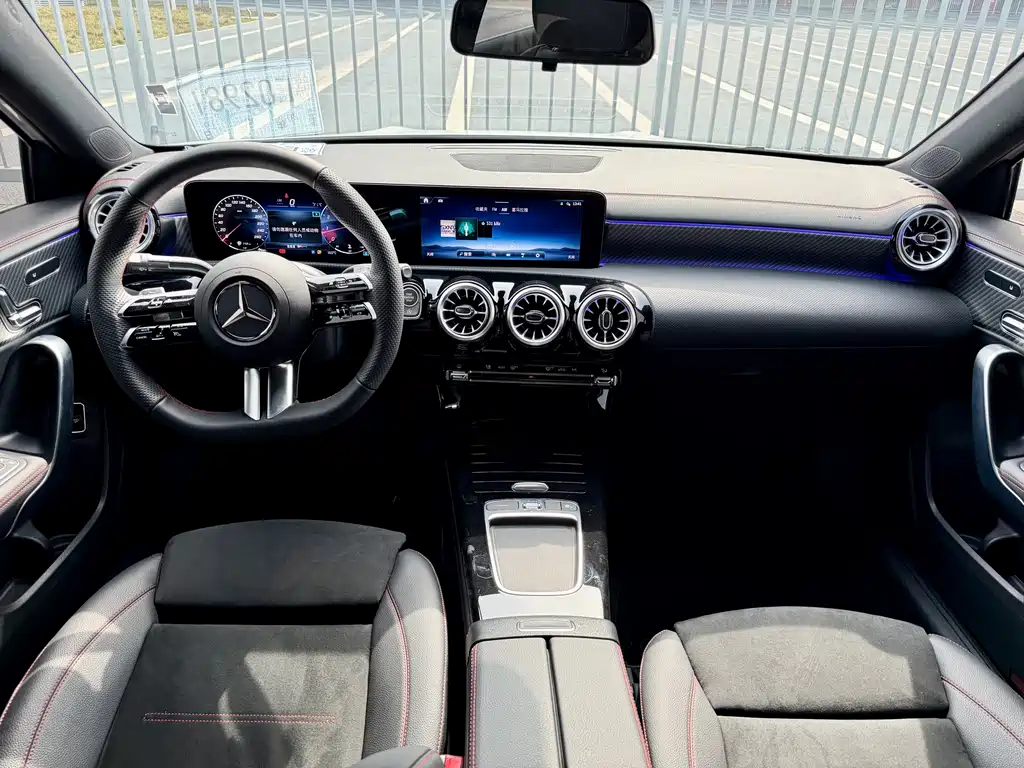 Mercedes-Benz A-Class 2025 — фото 13