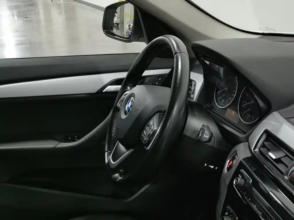 BMW X1 2017 — фото 22
