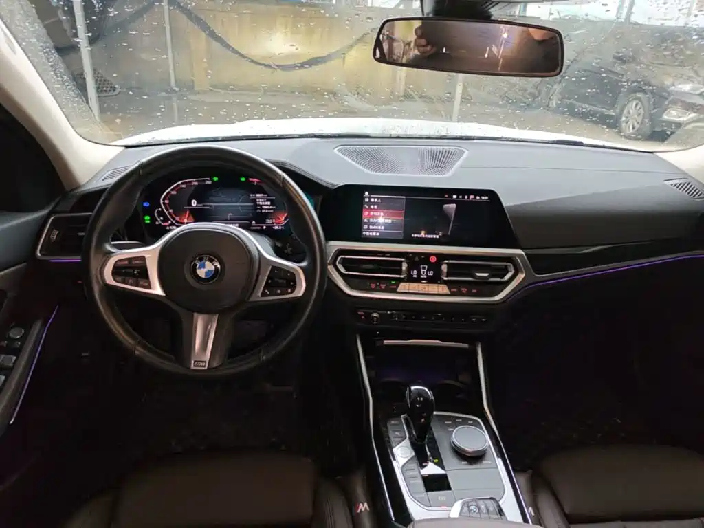 BMW 3 Series 2022 — фото 10