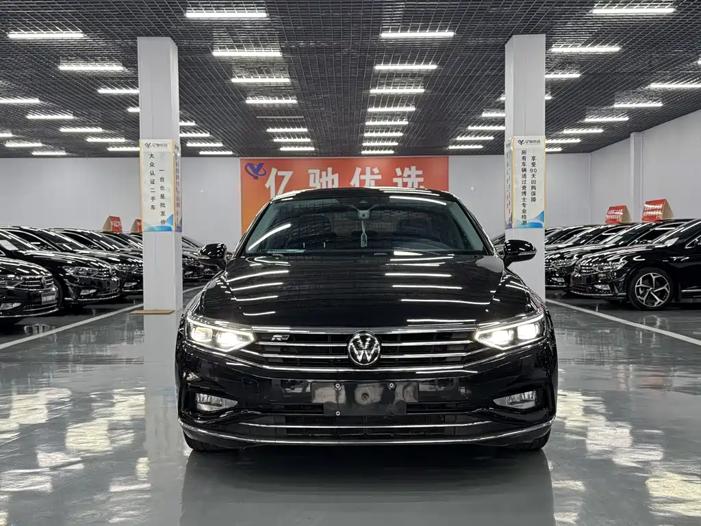 Volkswagen Magotan 2021