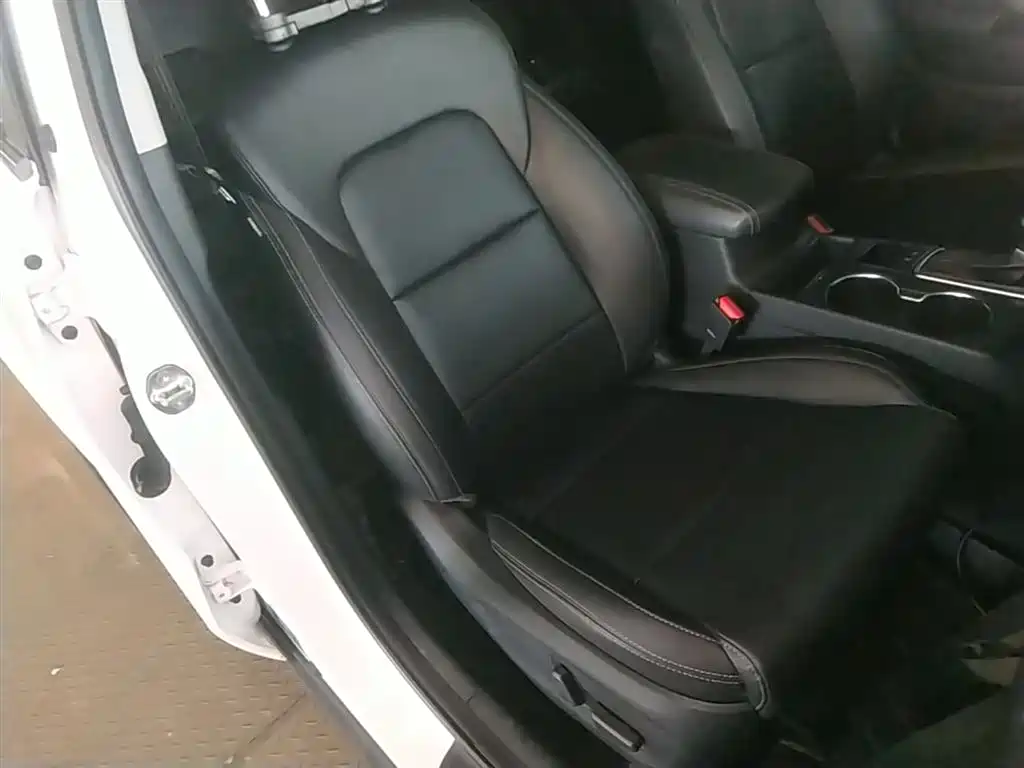 Kia KX5 2017 — фото 25