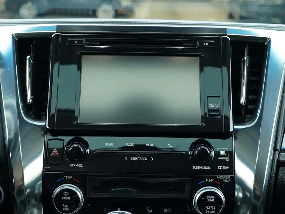 Toyota Vellfire 2020 — фото 17