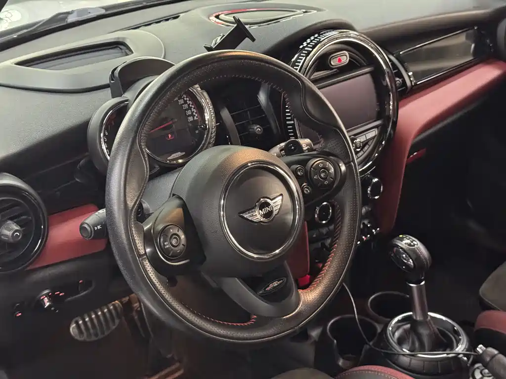 MINI JCW 2017 — фото 9