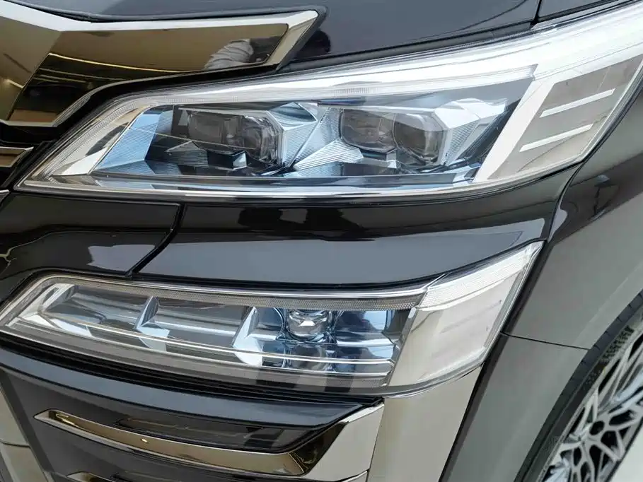 Toyota Vellfire 2020 — фото 13