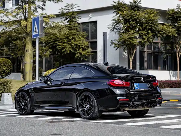 BMW M4 2019