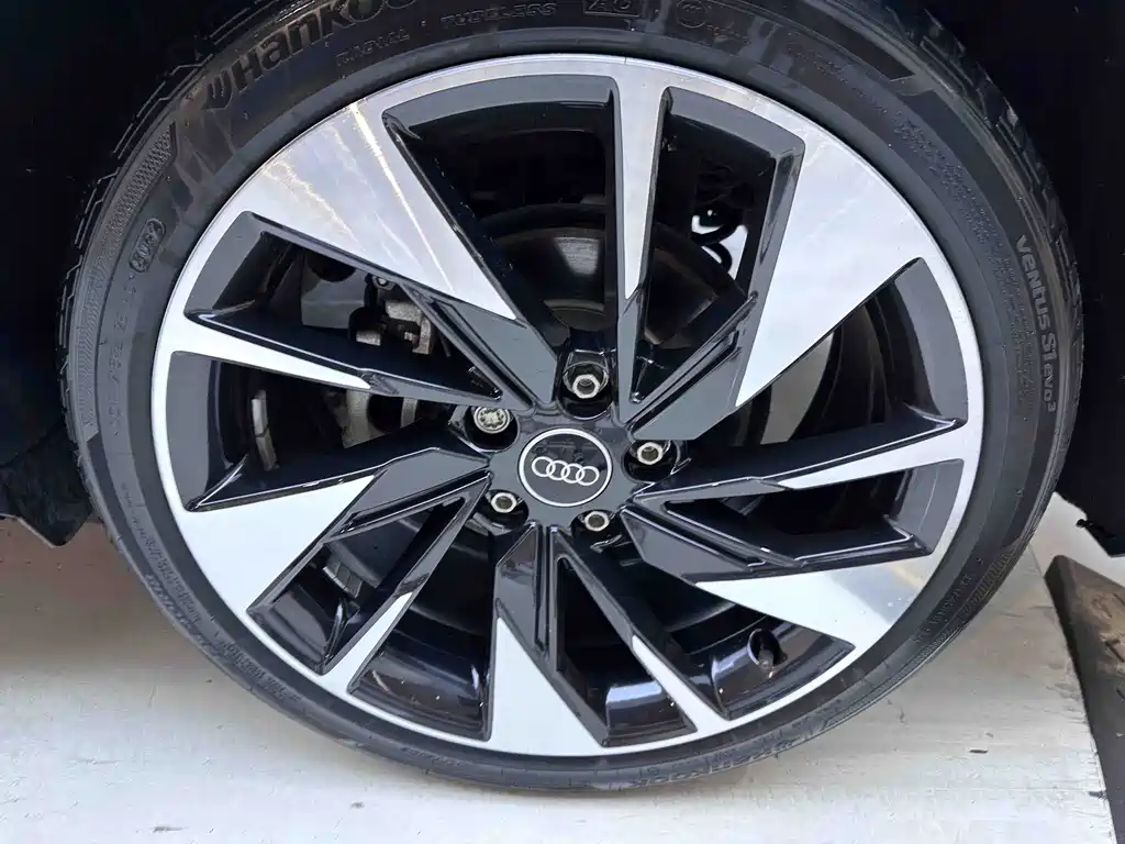 Audi A3 2023 — фото 24