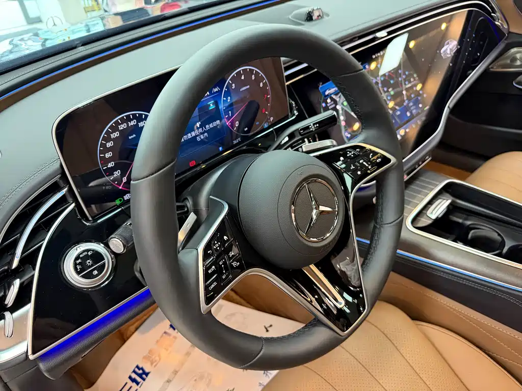 Mercedes-Benz E-Class 2025 — фото 6