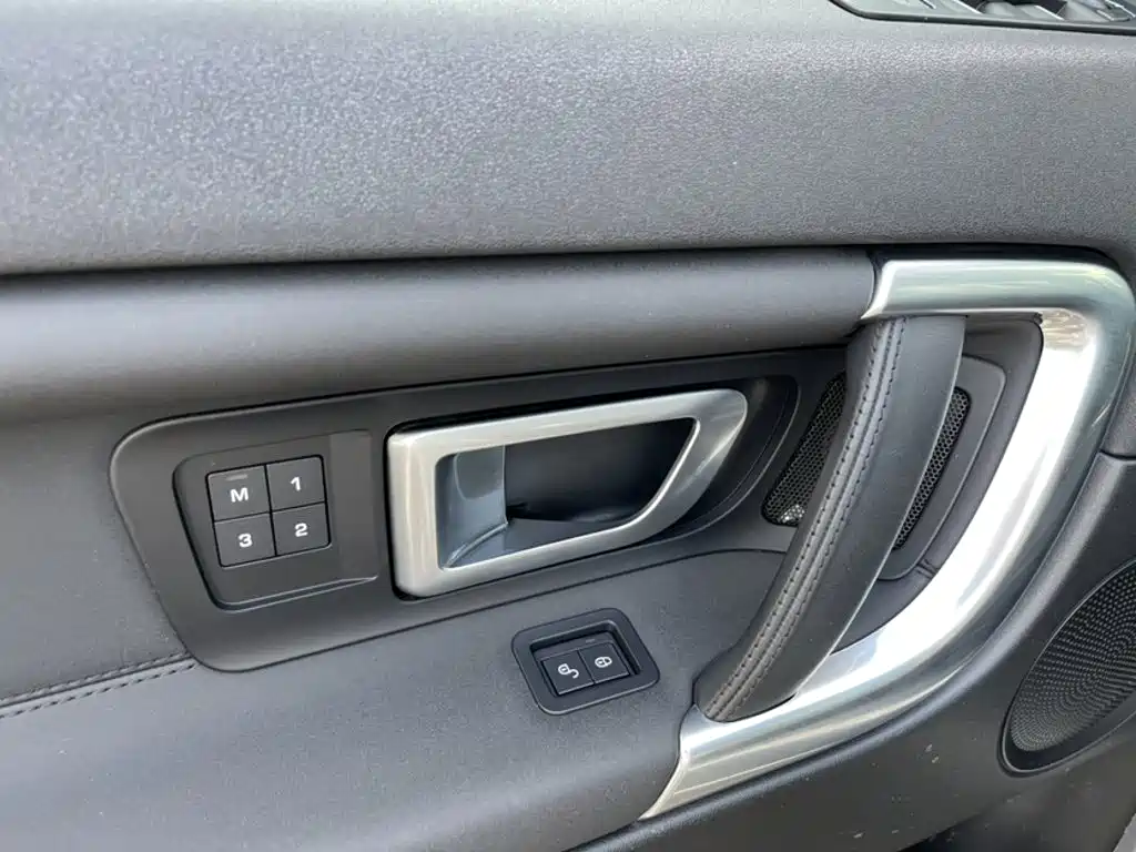 Land Rover Discovery Sport 2019 — фото 25