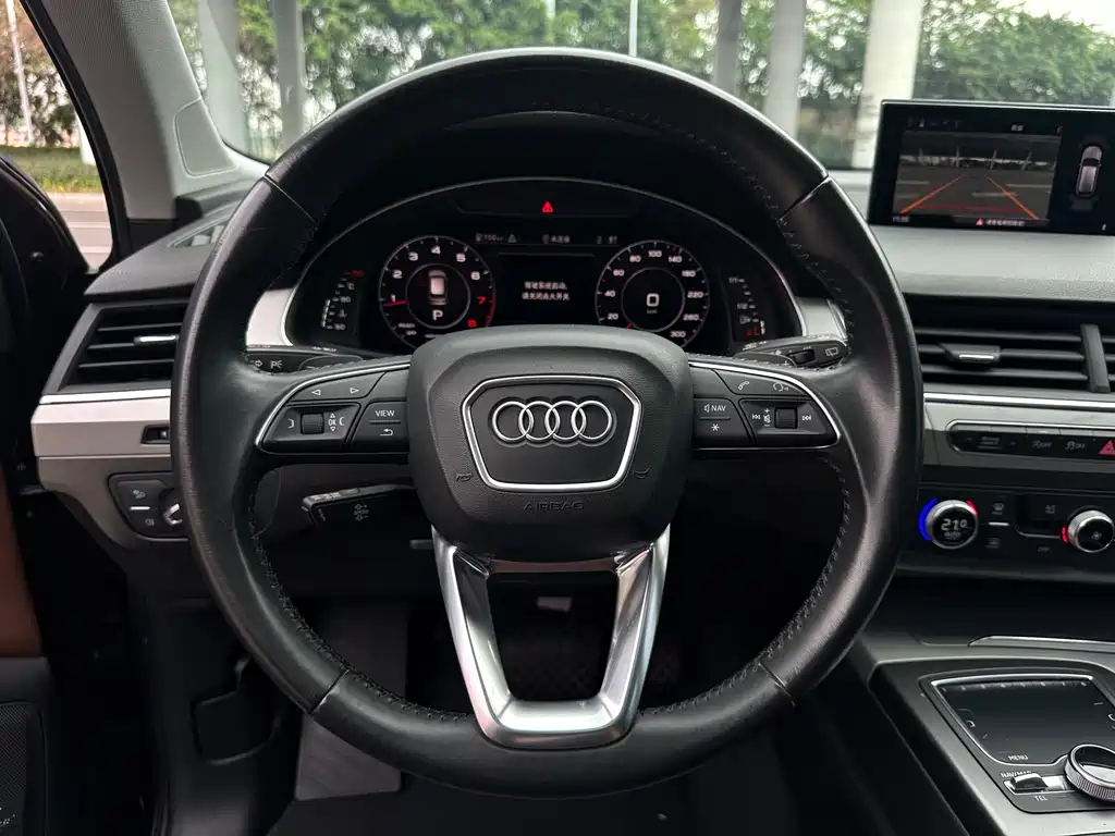 Audi Q7 2018 — фото 8