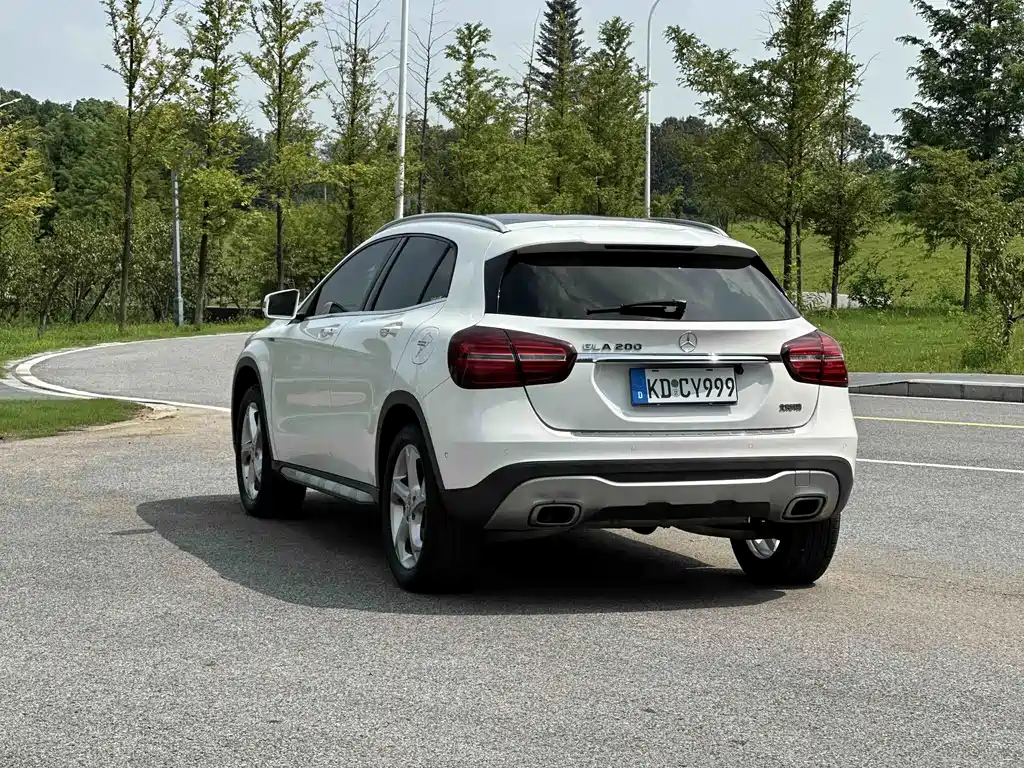 Mercedes-Benz GLA 2018 — фото 19