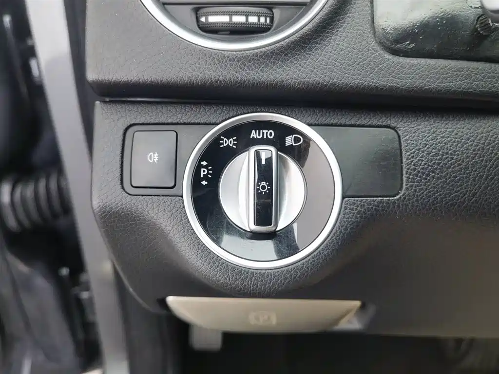 Mercedes-Benz C-Class 2013 — фото 21