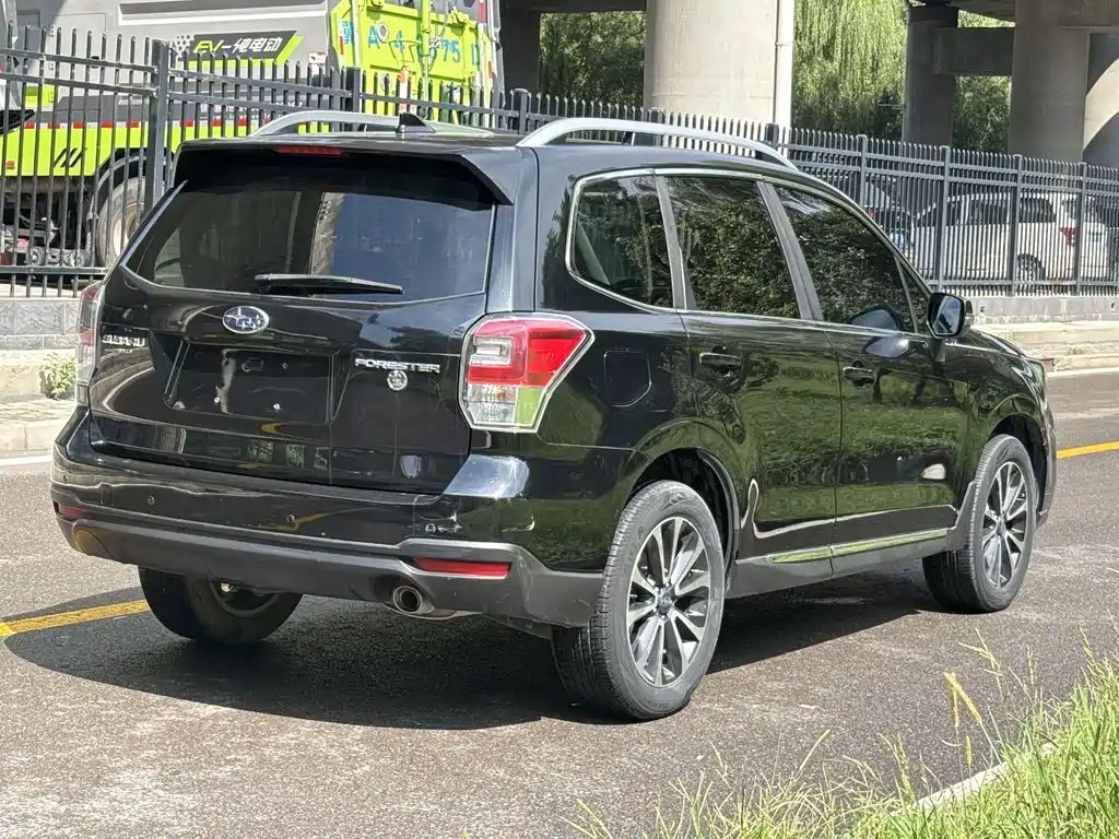 Subaru Forester 2016 — фото 6