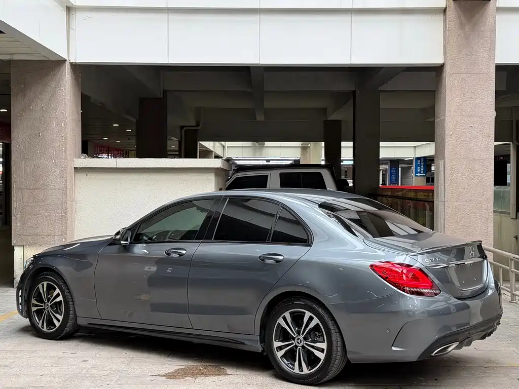 Mercedes-Benz C-Class 2020