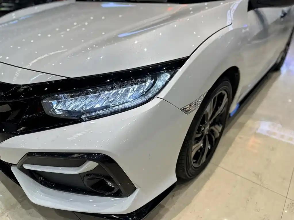 Honda Civic 2021 — фото 11