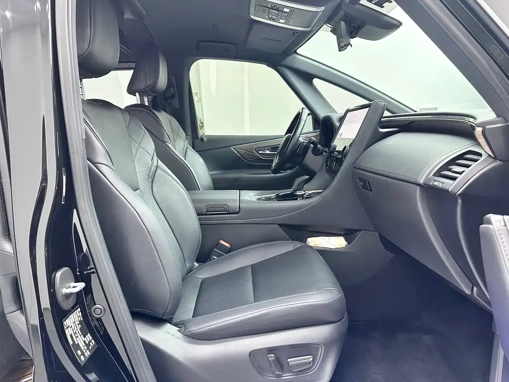 Toyota Alphard 2024 — фото 13