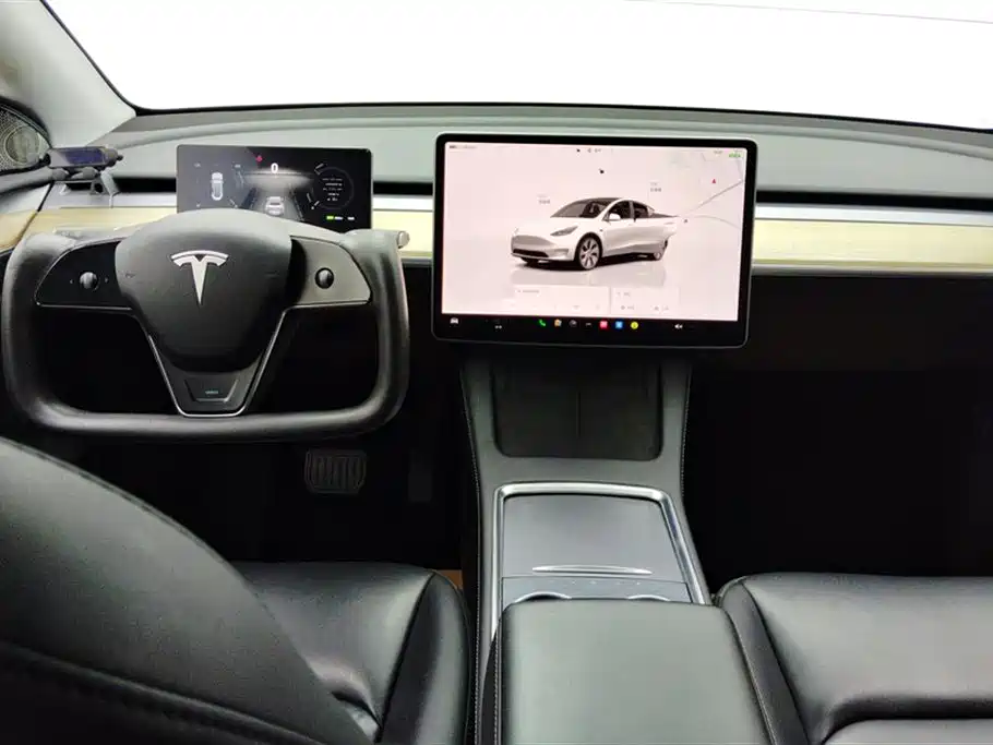 Tesla Model Y 2023 — фото 12