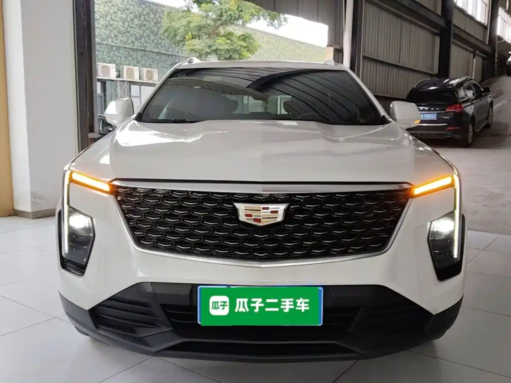 Cadillac XT4 2024 — фото 3