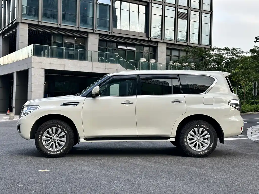 Nissan Patrol 2017 — фото 8