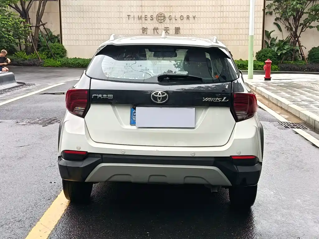 Toyota Yaris L 2019 — фото 3