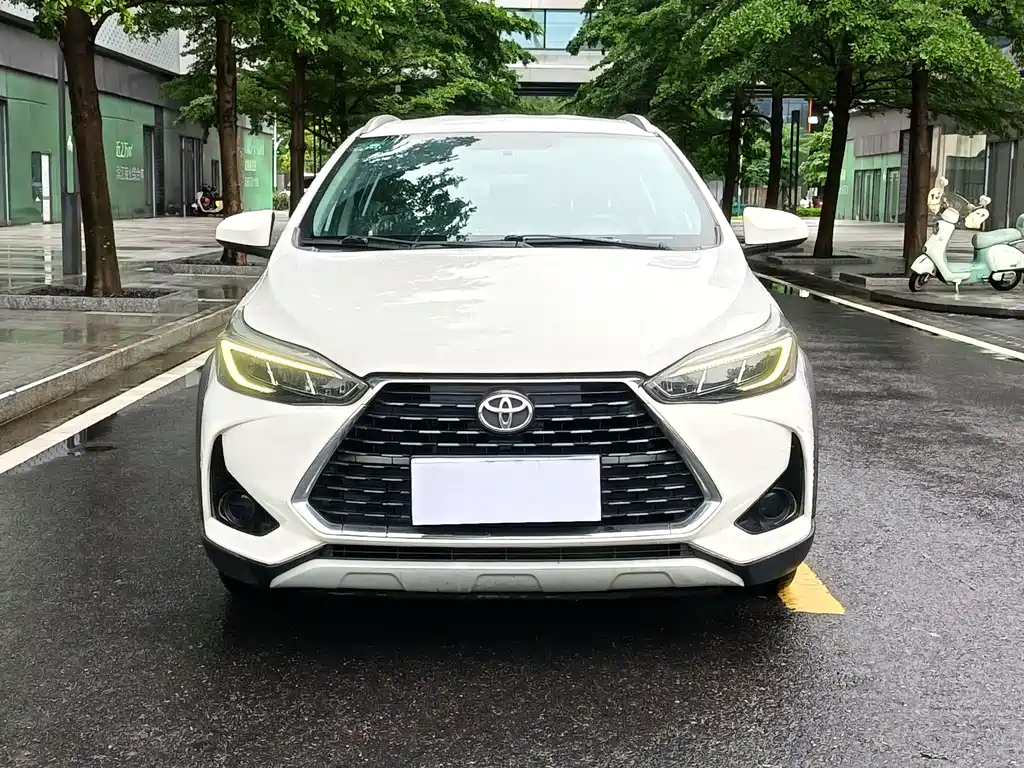 Toyota Yaris L 2019 — фото 2