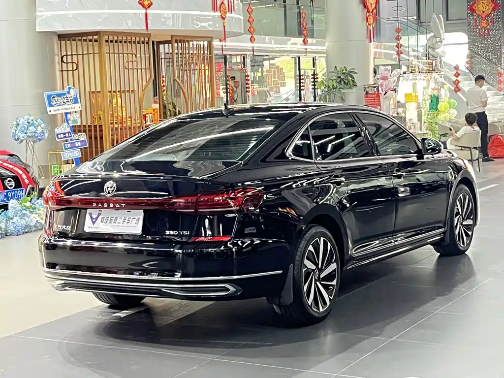 Volkswagen Passat 2022 — фото 7