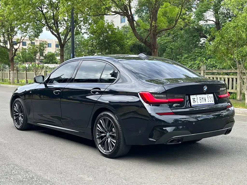 BMW 3 Series 2021