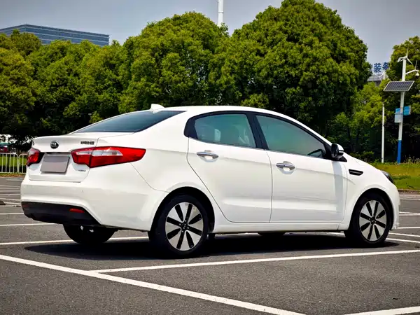 Kia K2 2012