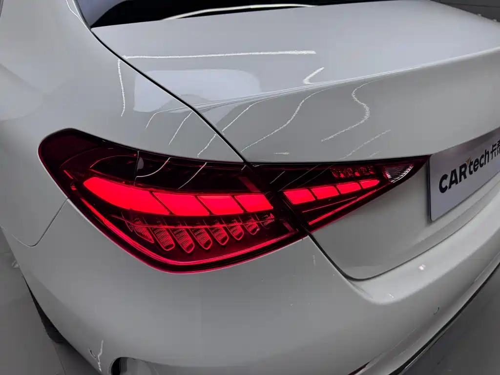 Mercedes-Benz C-Class 2024 — фото 11
